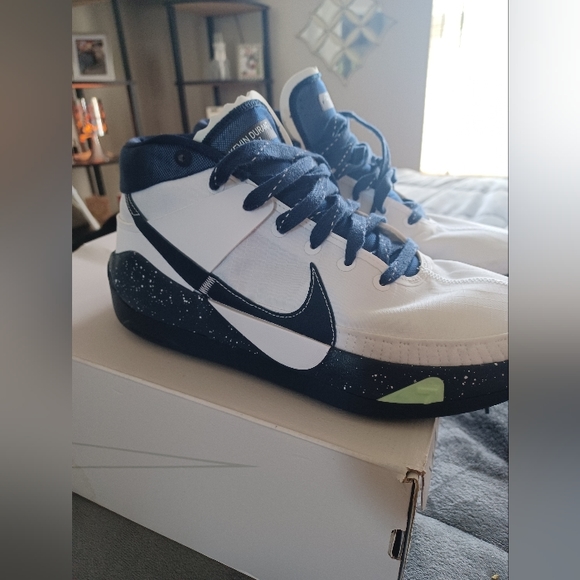 Mens tennis shoes - Picture 5 of 9